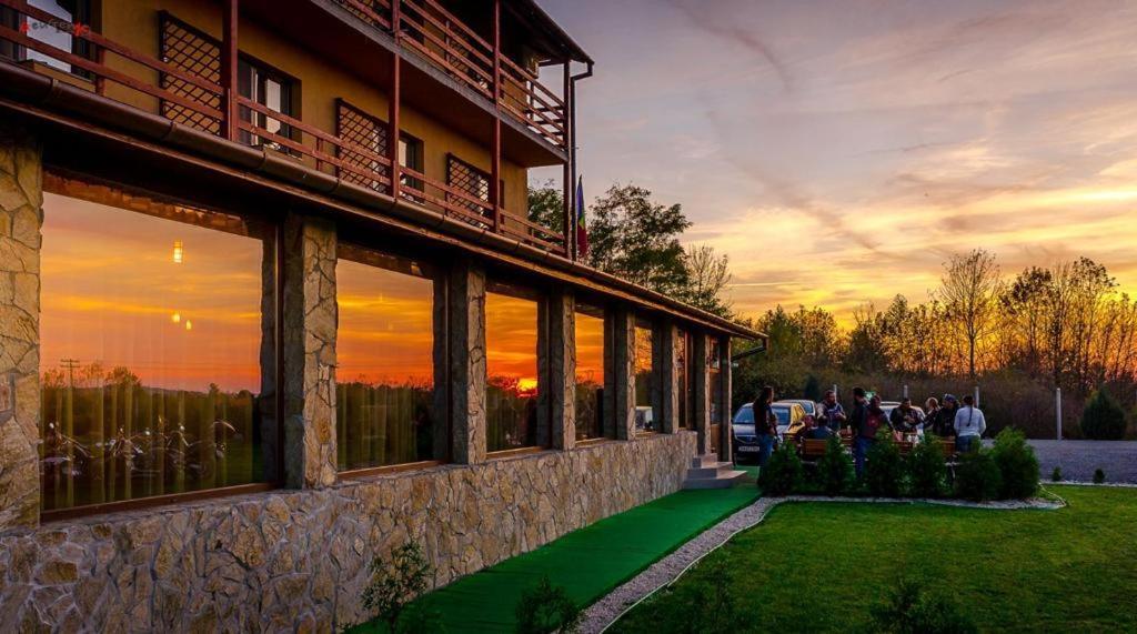 Hanul Lui Bogdan Economy Inn Făget Dış mekan fotoğraf